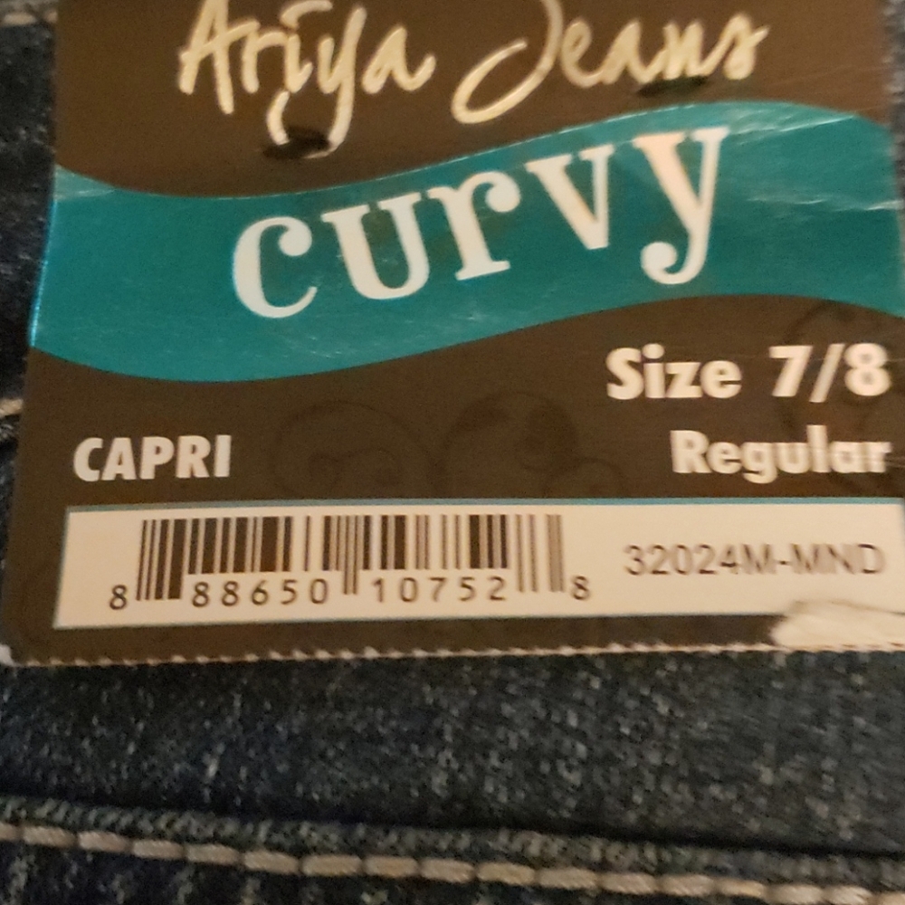 ARIYA JEANS - Picture 10 of 10